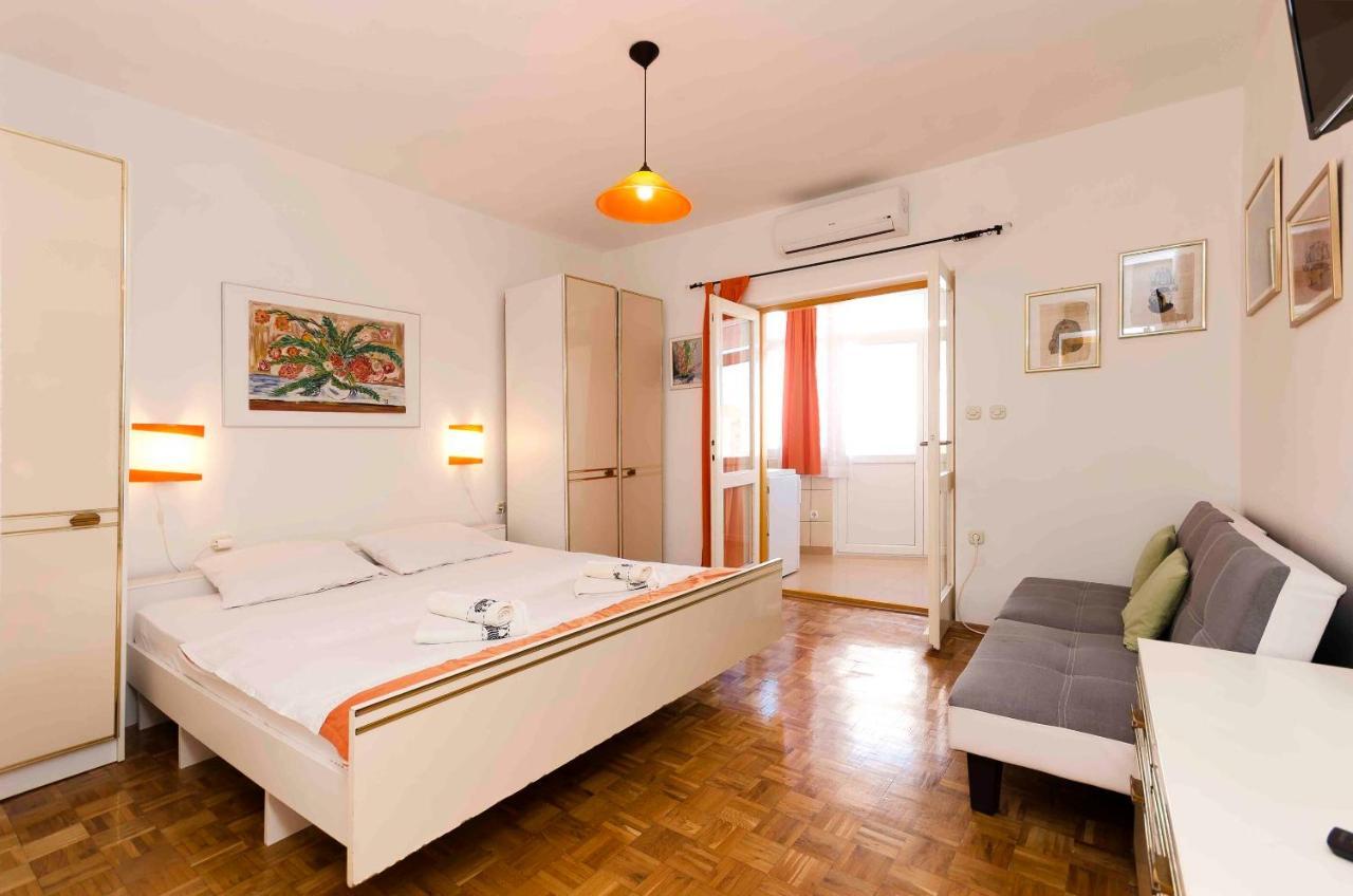 Apartments Zanze Vodice Exterior photo