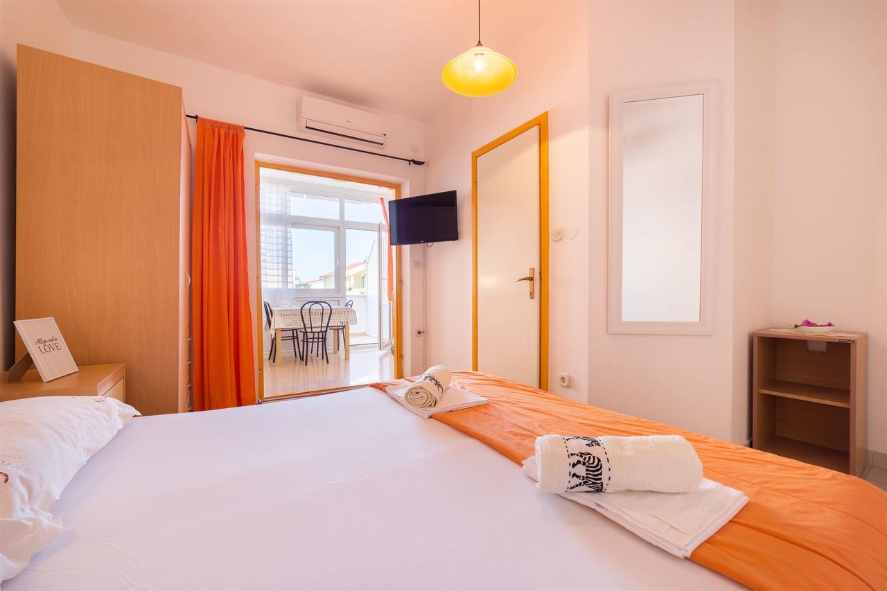 Apartments Zanze Vodice Exterior photo