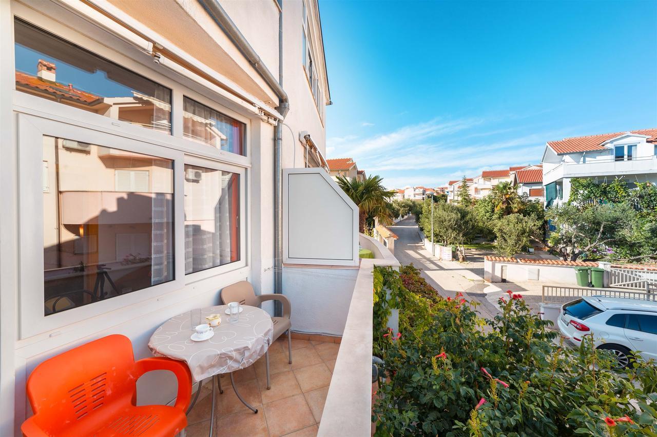 Apartments Zanze Vodice Exterior photo