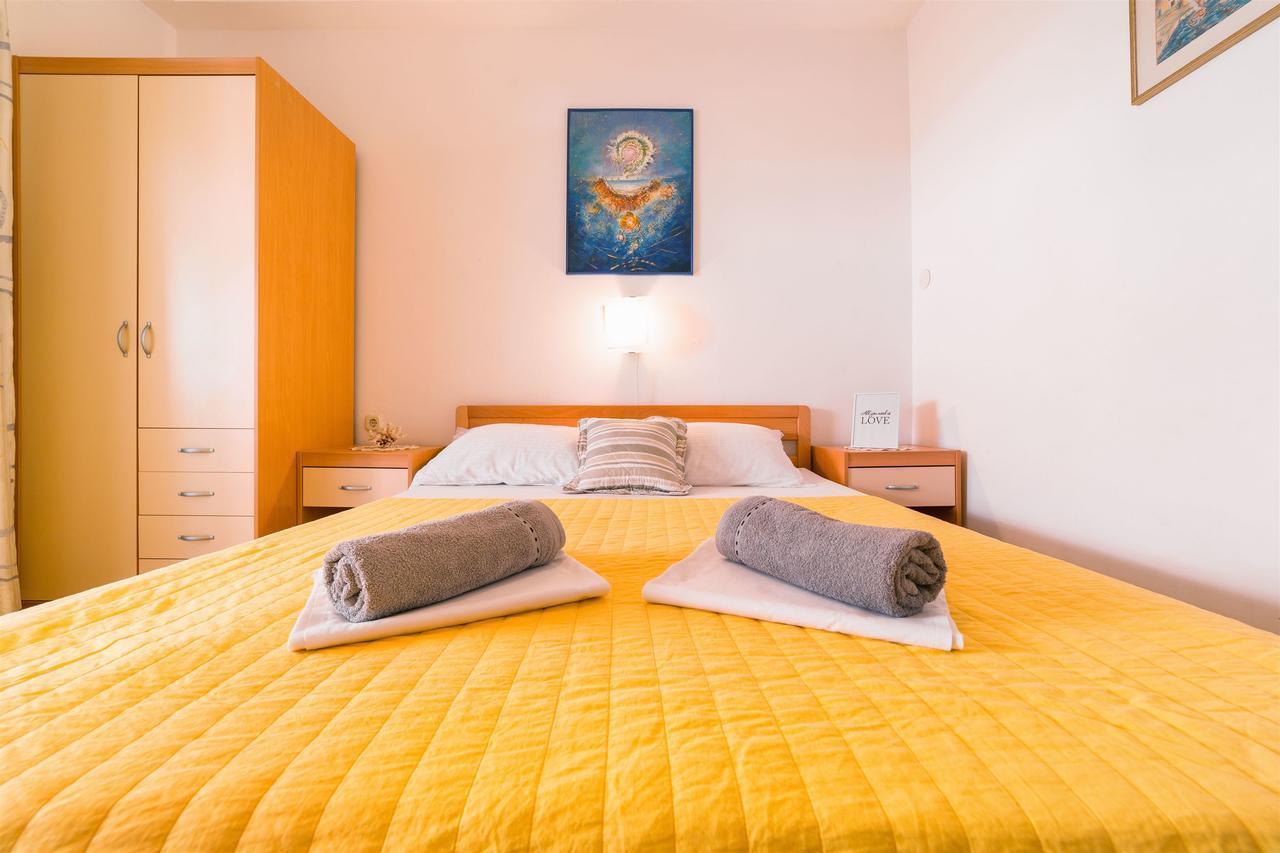 Apartments Zanze Vodice Exterior photo