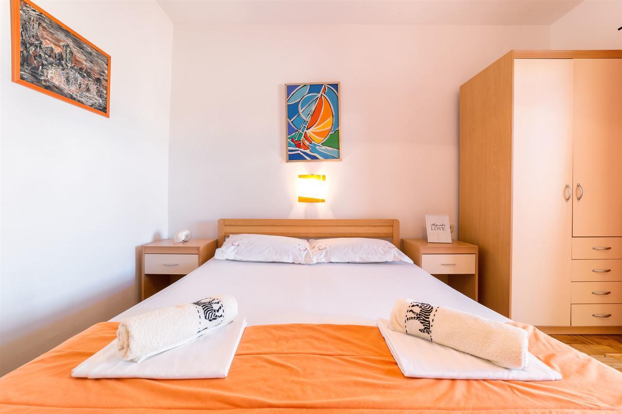Apartments Zanze Vodice Exterior photo