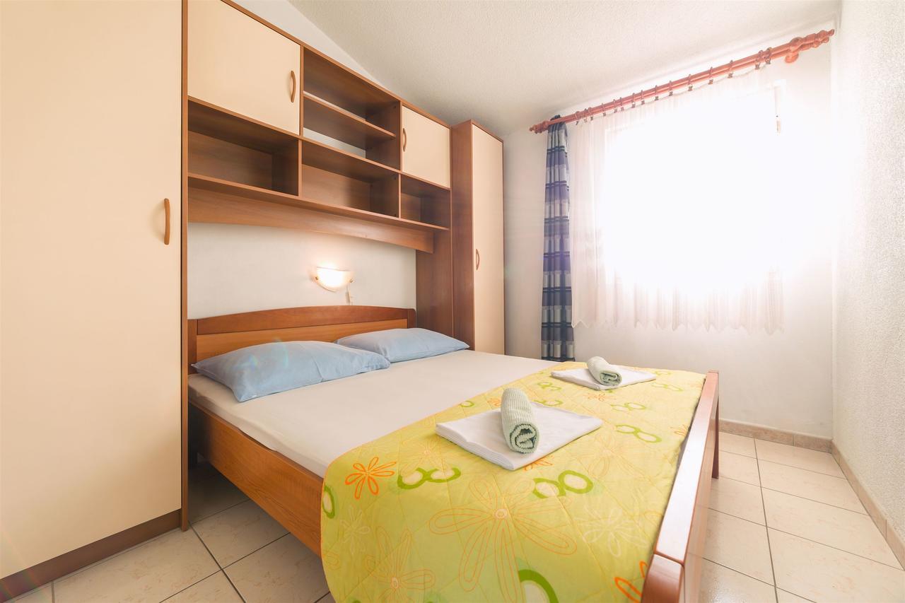 Apartments Zanze Vodice Exterior photo